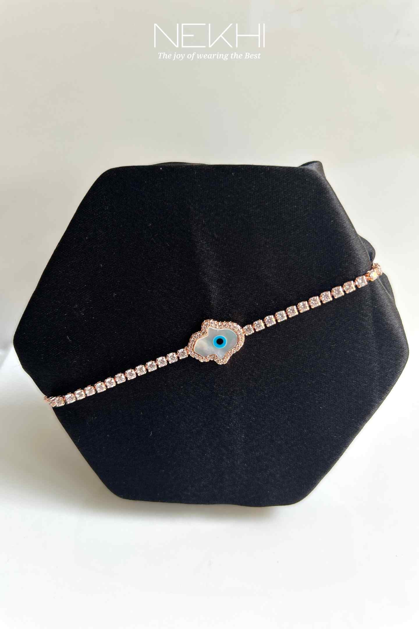 Hamsa protector