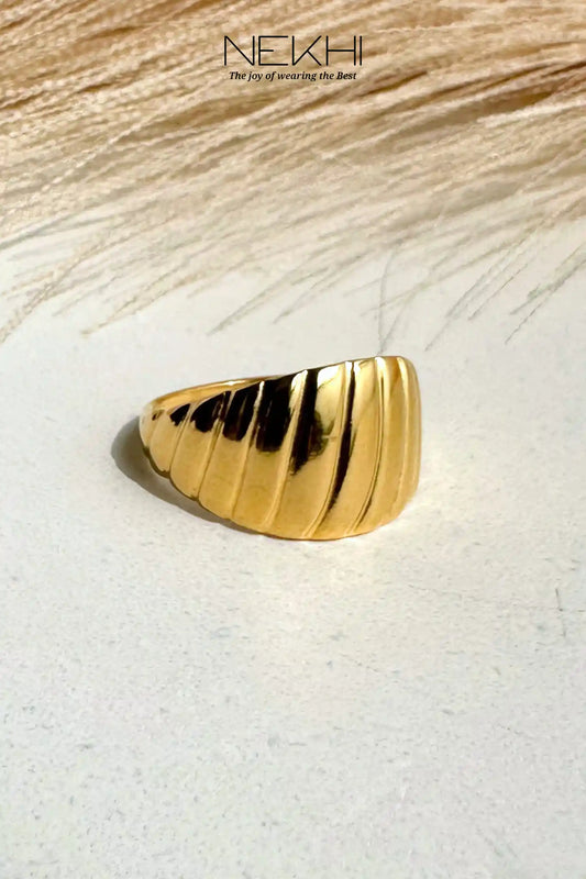 Aura Lines Ring