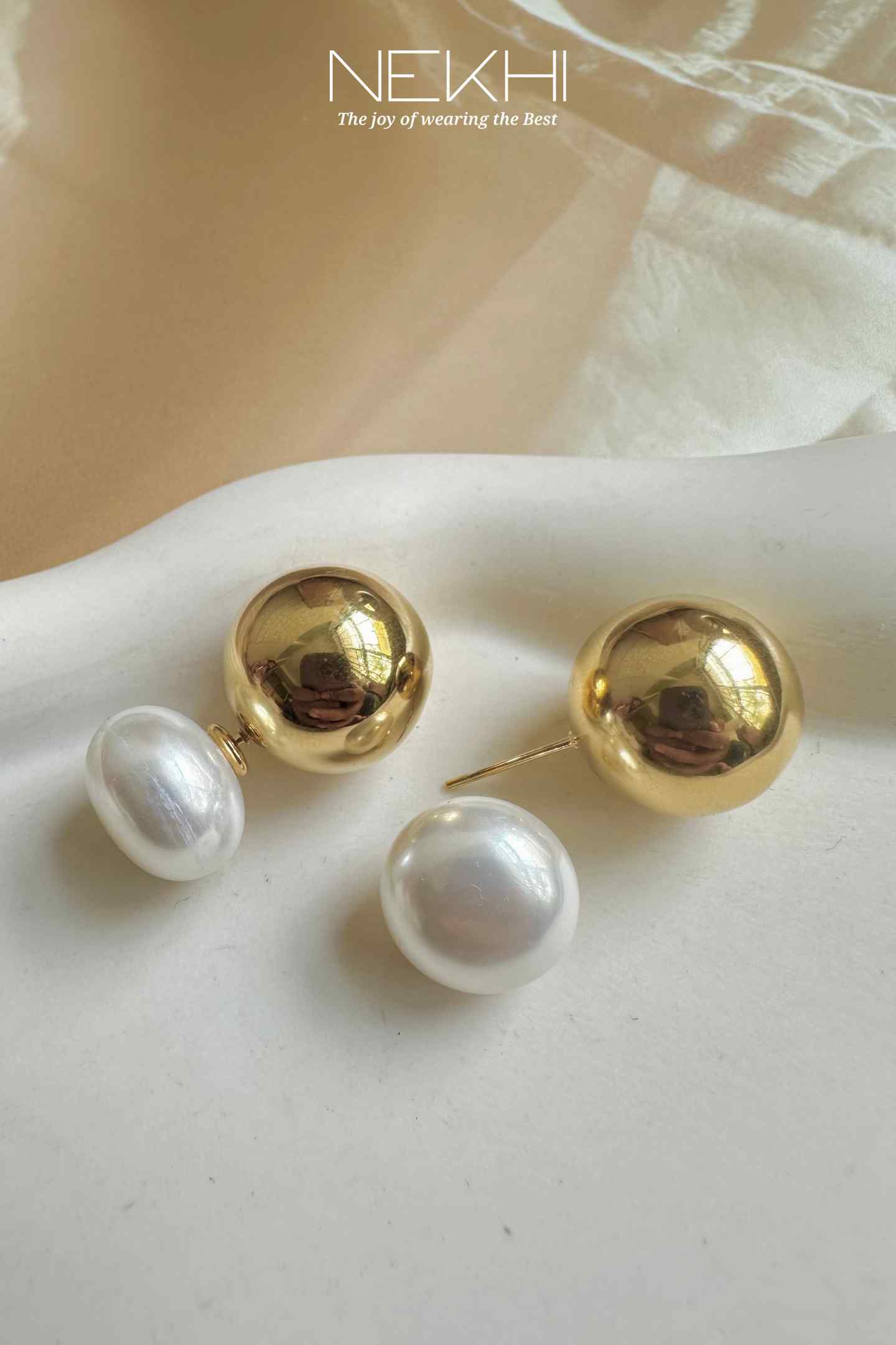 Round Pearl Studs