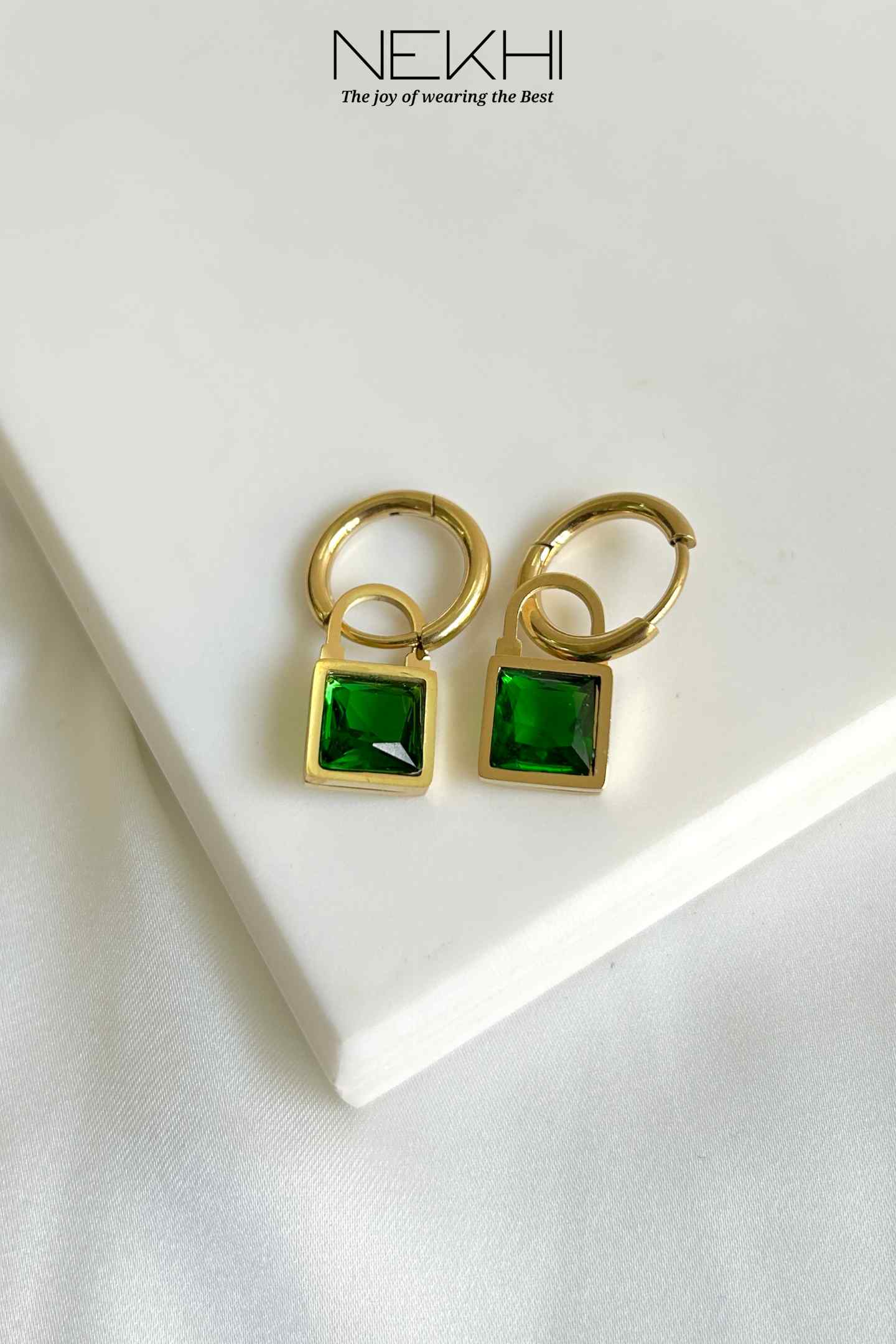 Forest green dangler