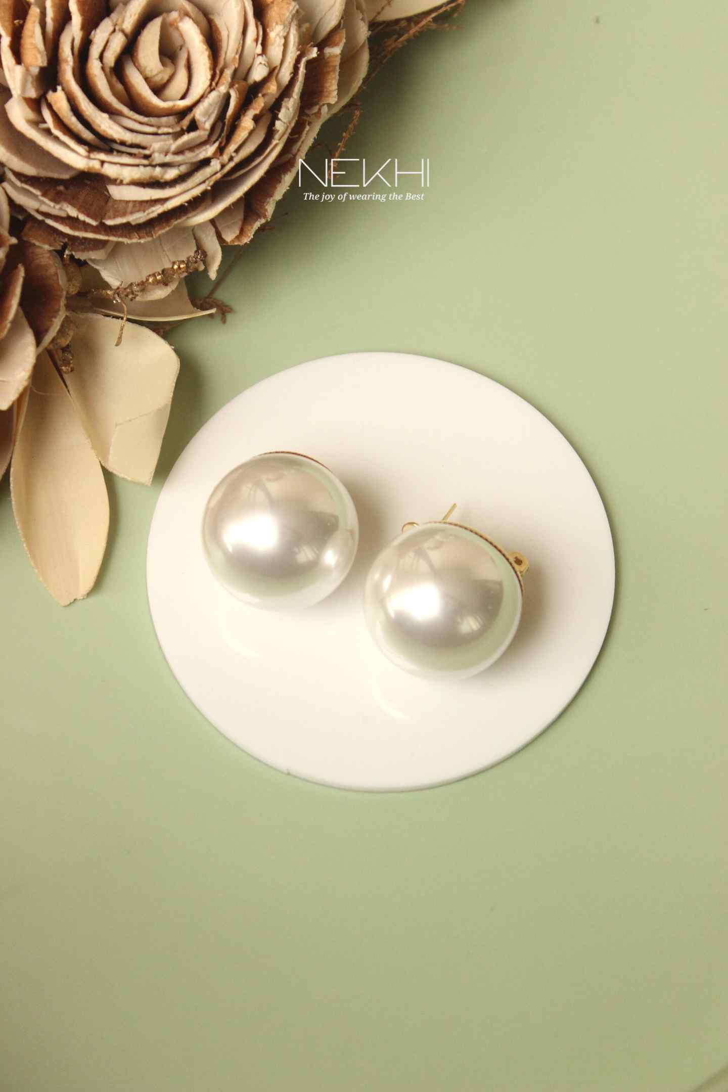 Full Pearl clip on earring