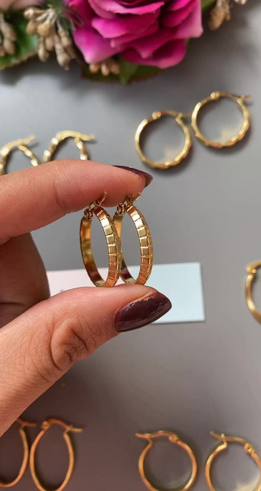 UNIQUE GOLD HOOPS