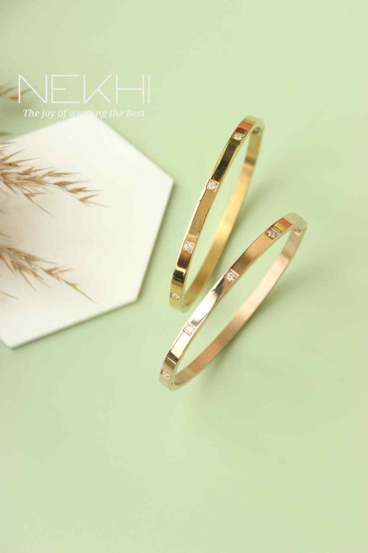 Classic diamond love kada