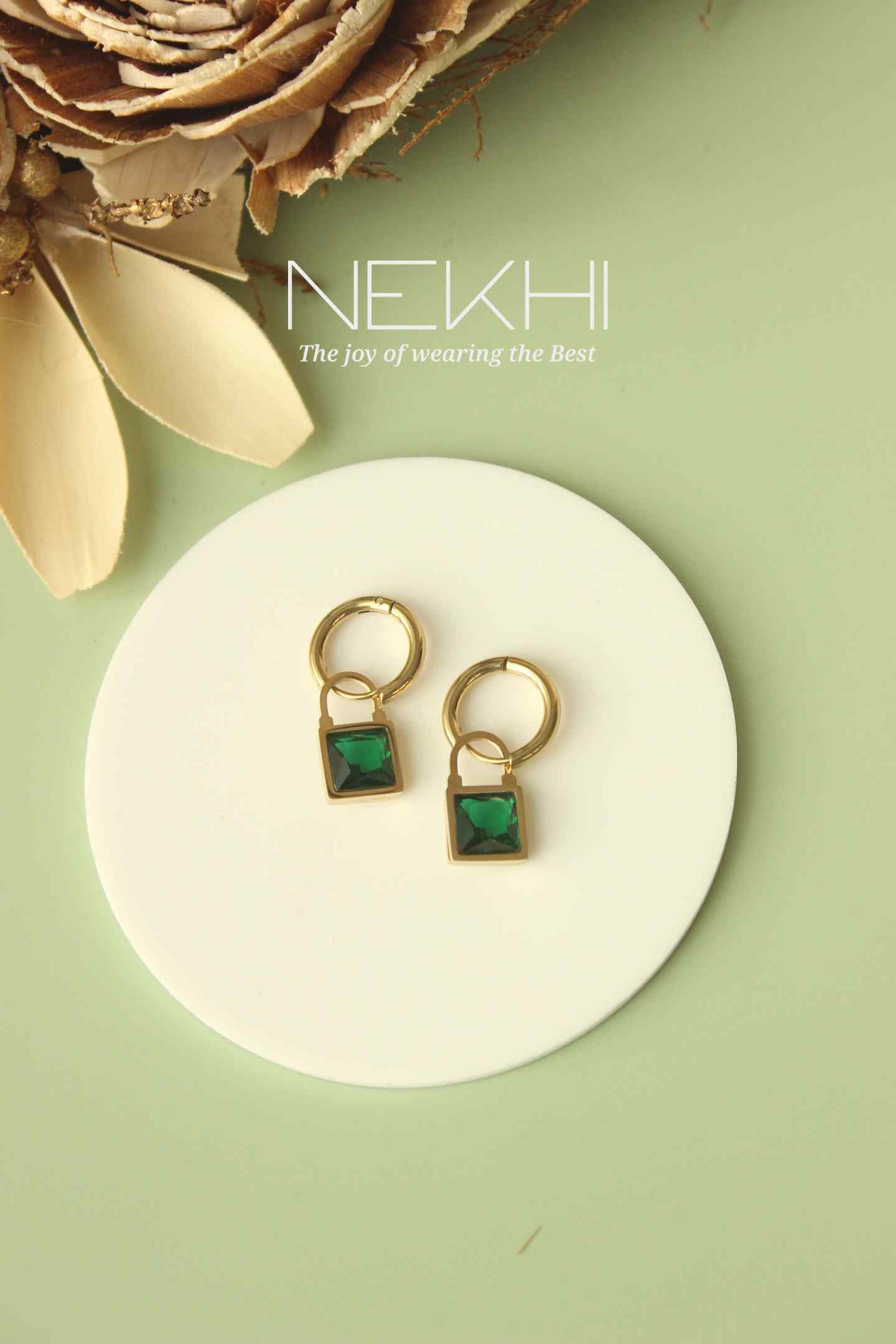 Forest green dangler