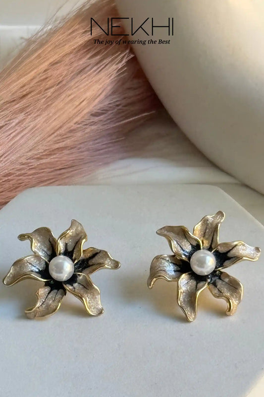Flower Pearl Earrings