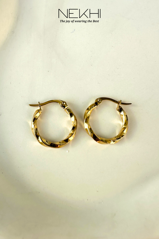 TWISTED ROUND HOOPS