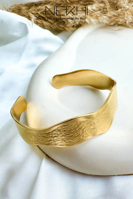 Wavy Cuff