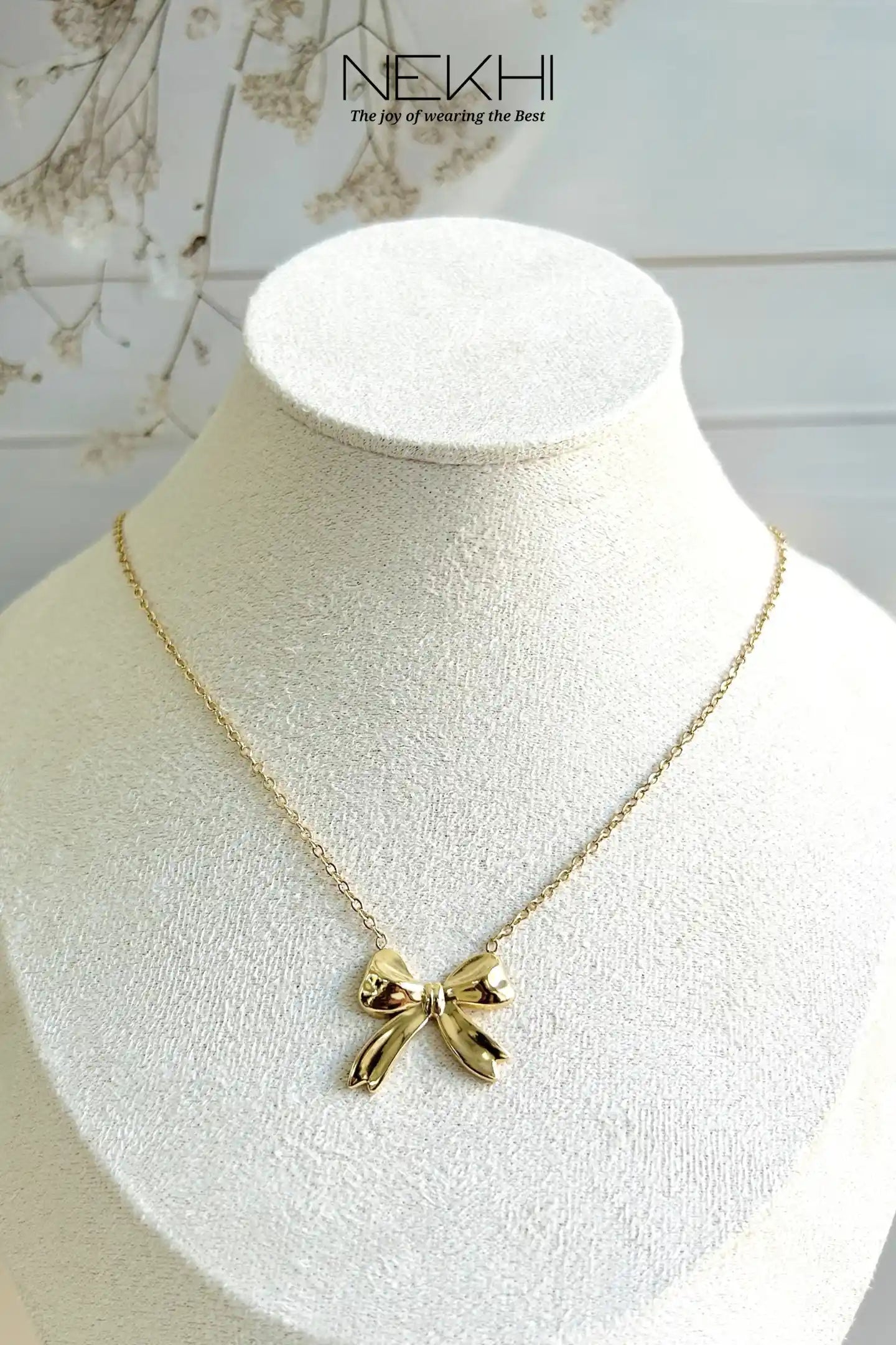 Bow-tiful Necklace