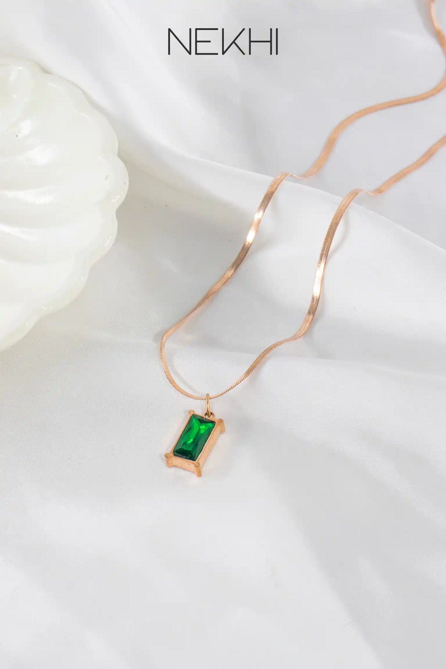 Forest green pendant chain