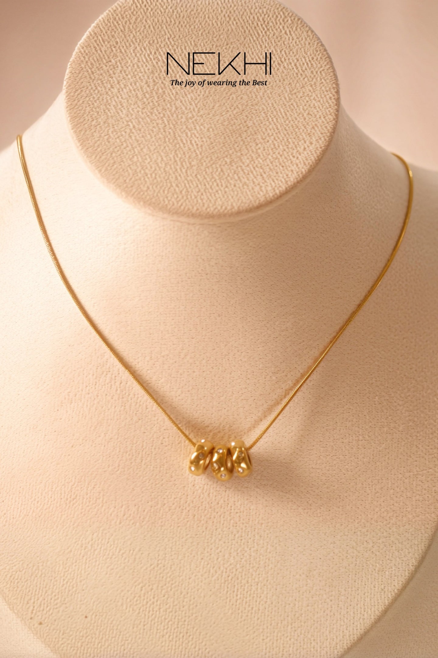 Velora Necklace