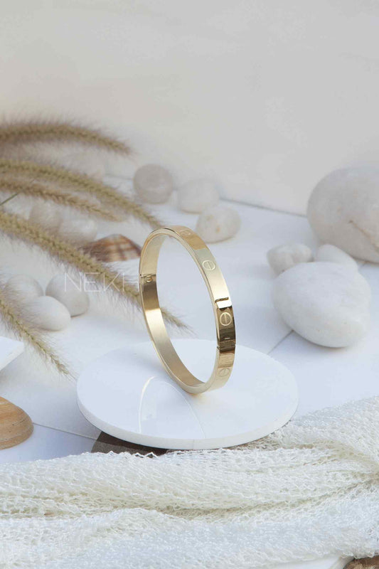 Jane Love Kada