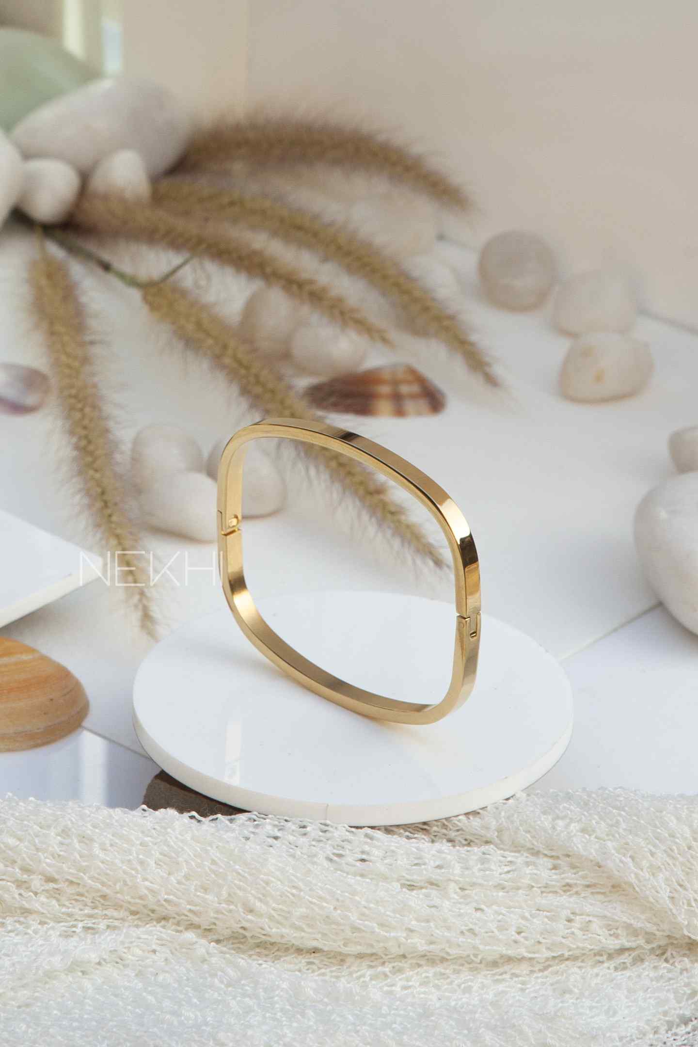 Shine Through Rectangle Plain Kada for Women – Nekhi India